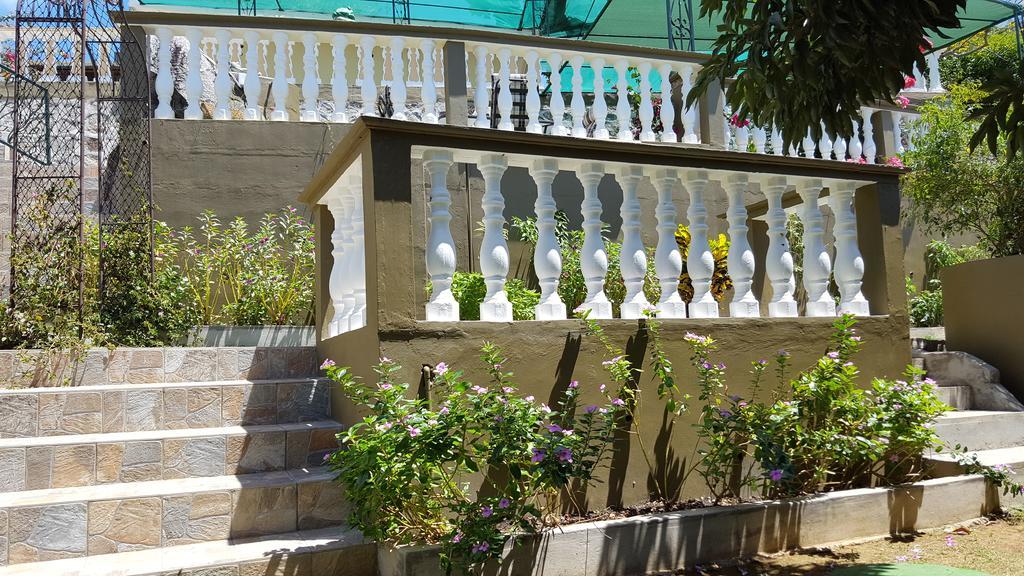 Hibiscus House Seychelles Self Catering Apartment Victoria Exterior photo